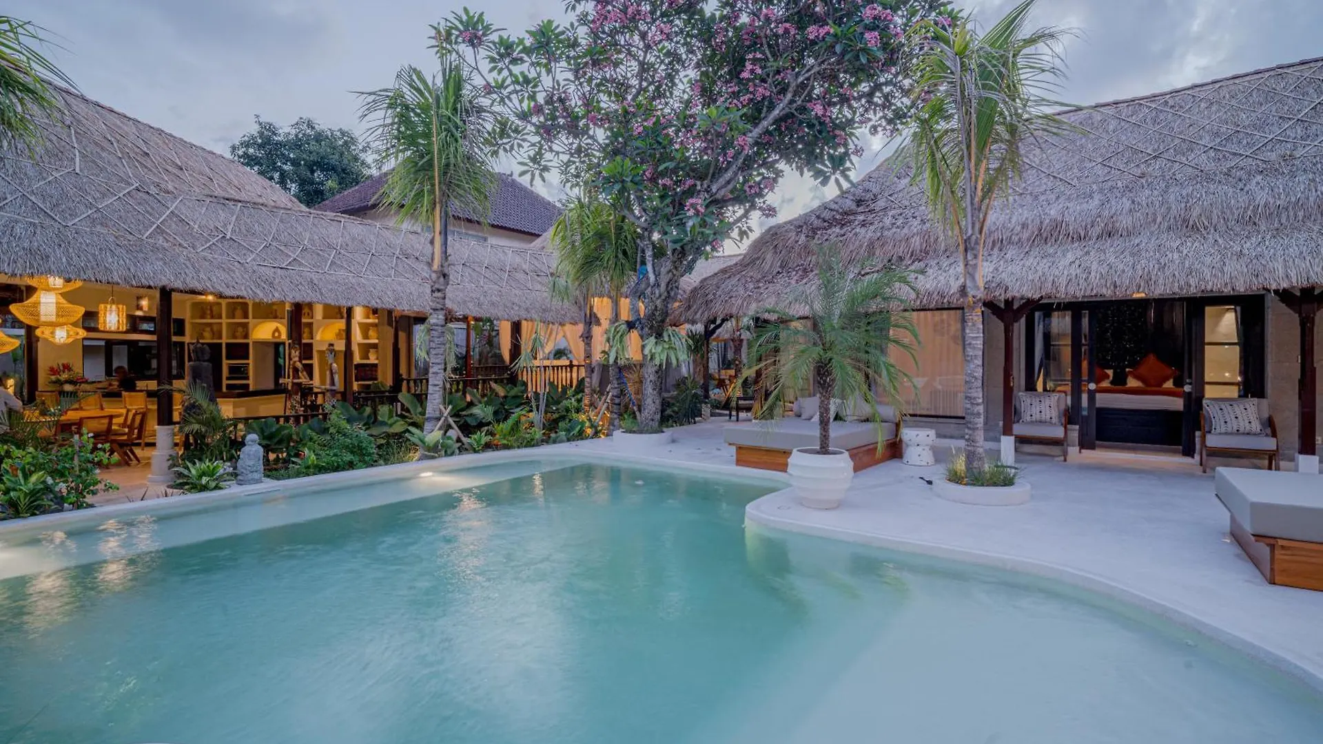 Villa Coconut Heaven By Bali Villa Solutions Seminyak