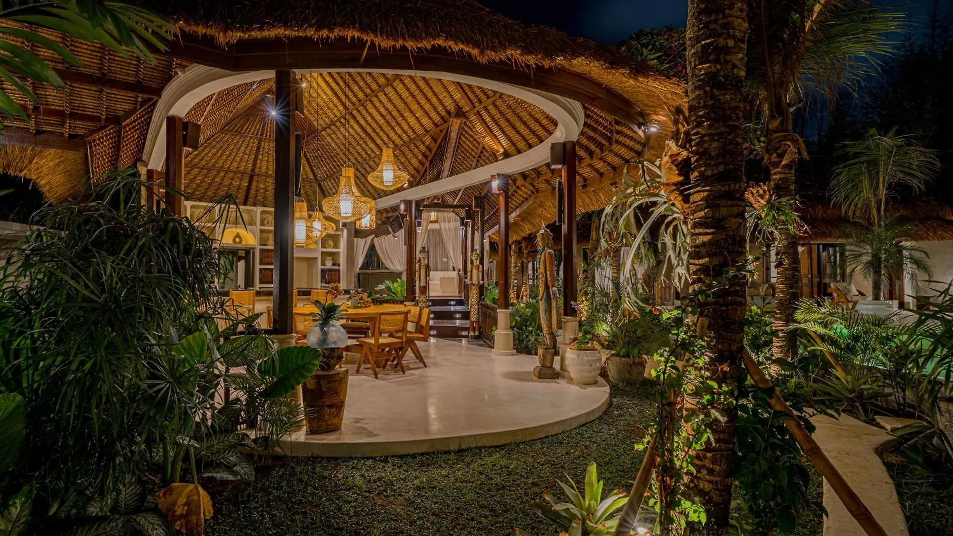 Villa Coconut Heaven By Bali Villa Solutions Seminyak