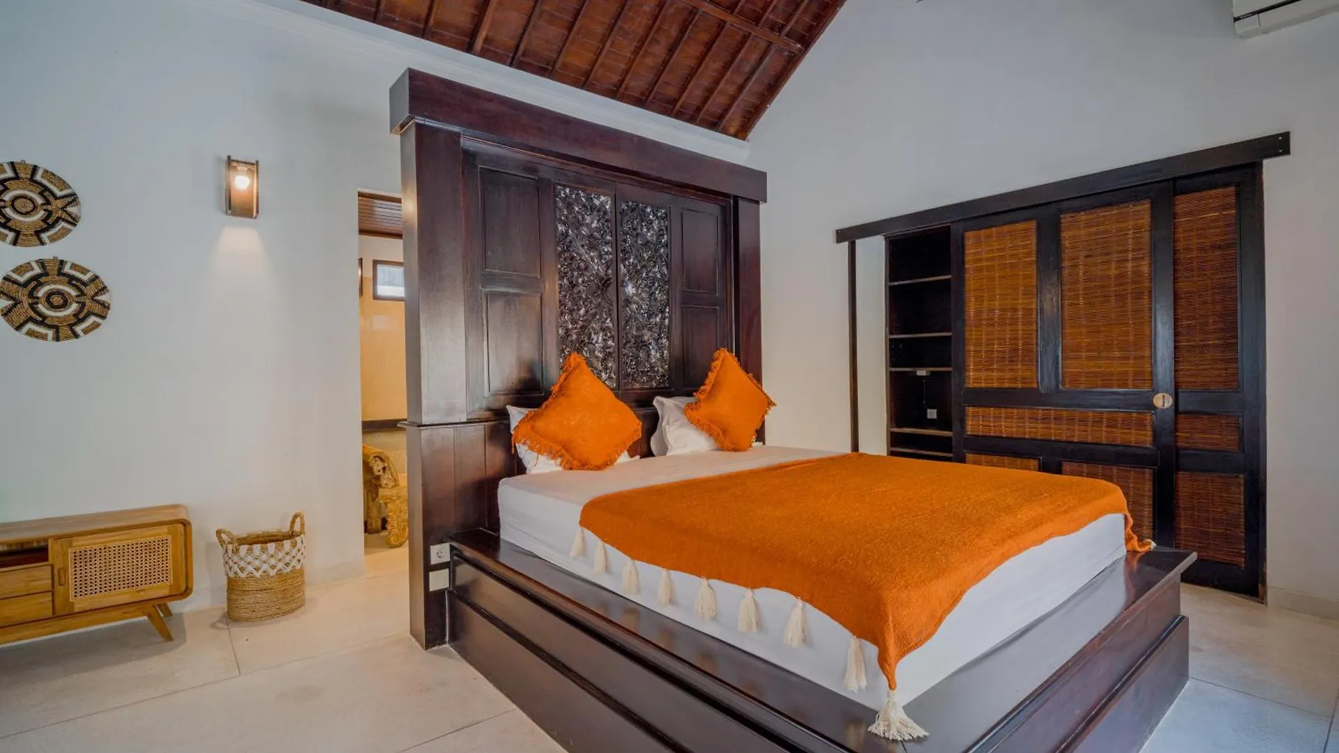 Villa Coconut Heaven By Bali Villa Solutions Seminyak