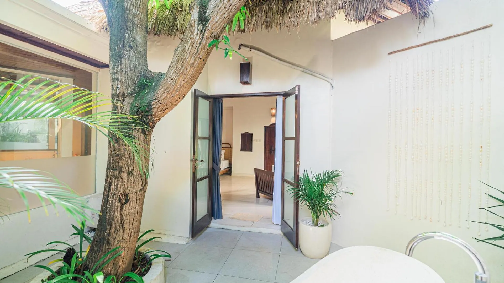 Villa Coconut Heaven By Bali Villa Solutions Seminyak