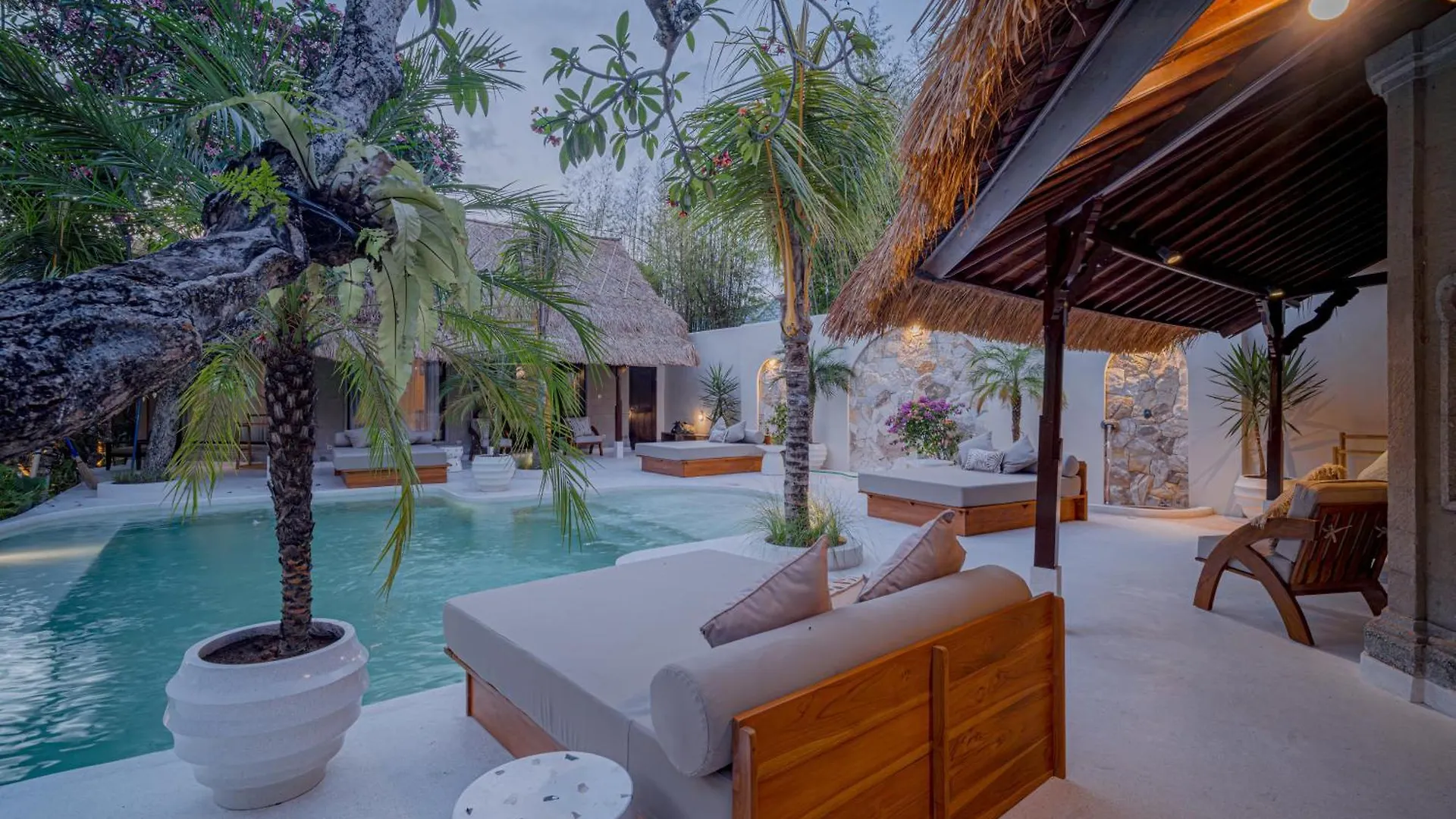 Villa Coconut Heaven By Bali Villa Solutions Seminyak