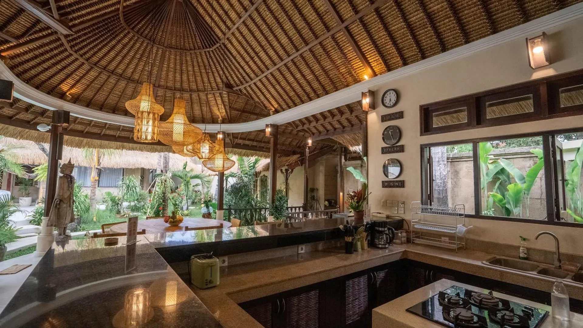 Villa Coconut Heaven By Bali Villa Solutions Seminyak