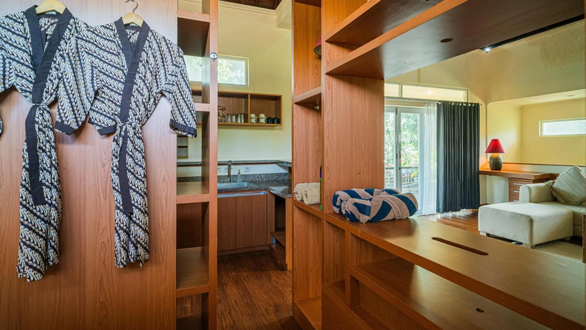 Villa Coconut Heaven By Bali Villa Solutions Seminyak